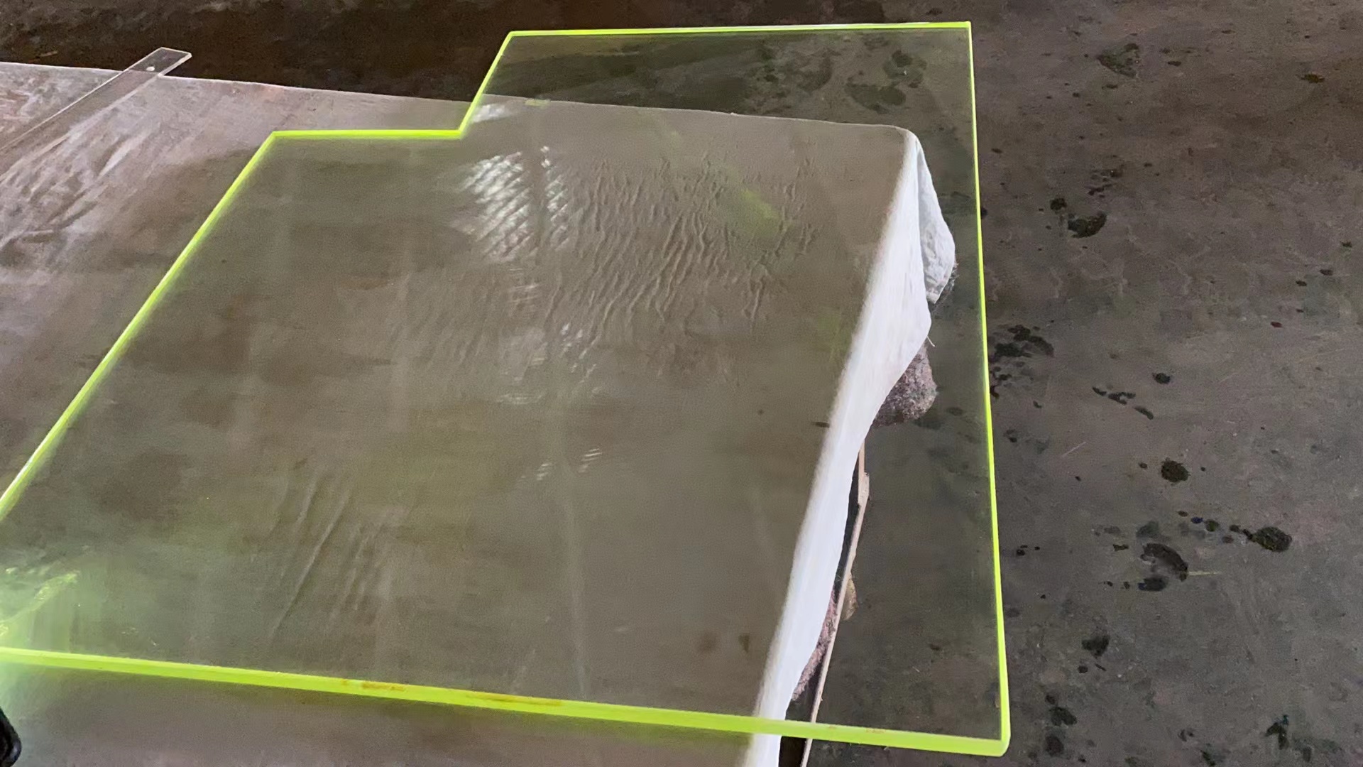 汕尾铅玻璃的用途